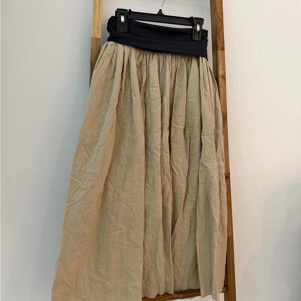 CIAO LUCIA Black and Tan A-Line Skirt